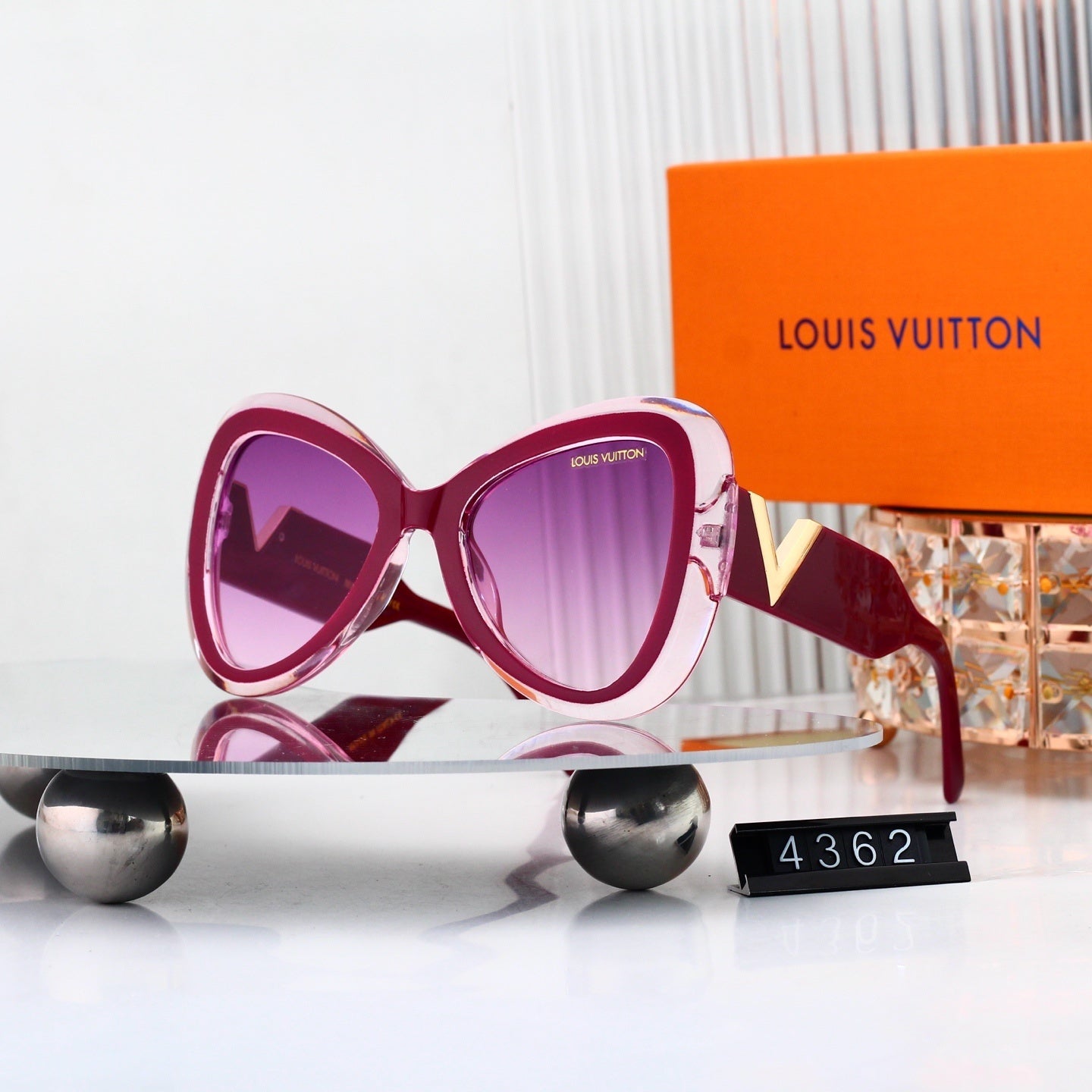 Louis vuitton Cat Eye Sunglasses 4362 Cat-Eye
