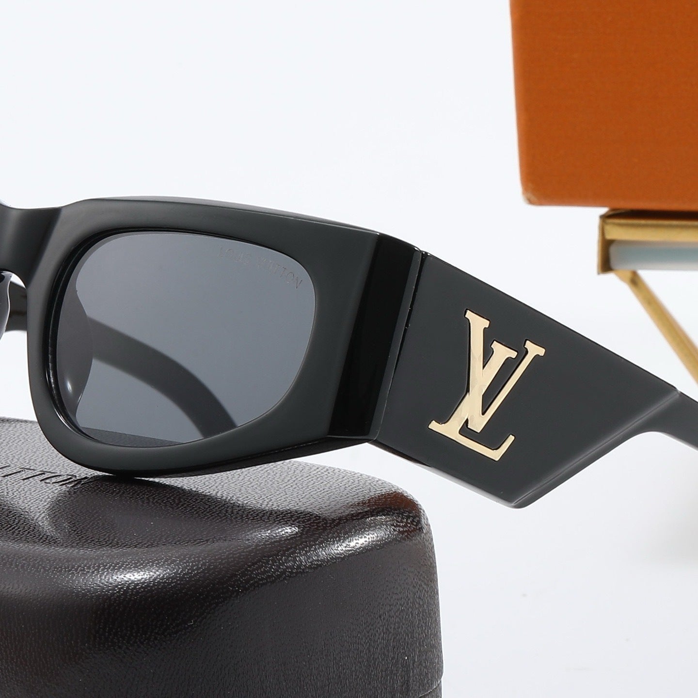 Louis vuitton Vintage Cat-Eye Bold Frame Sunglasses with Metal Detail (Model 4191) Cat-Eye